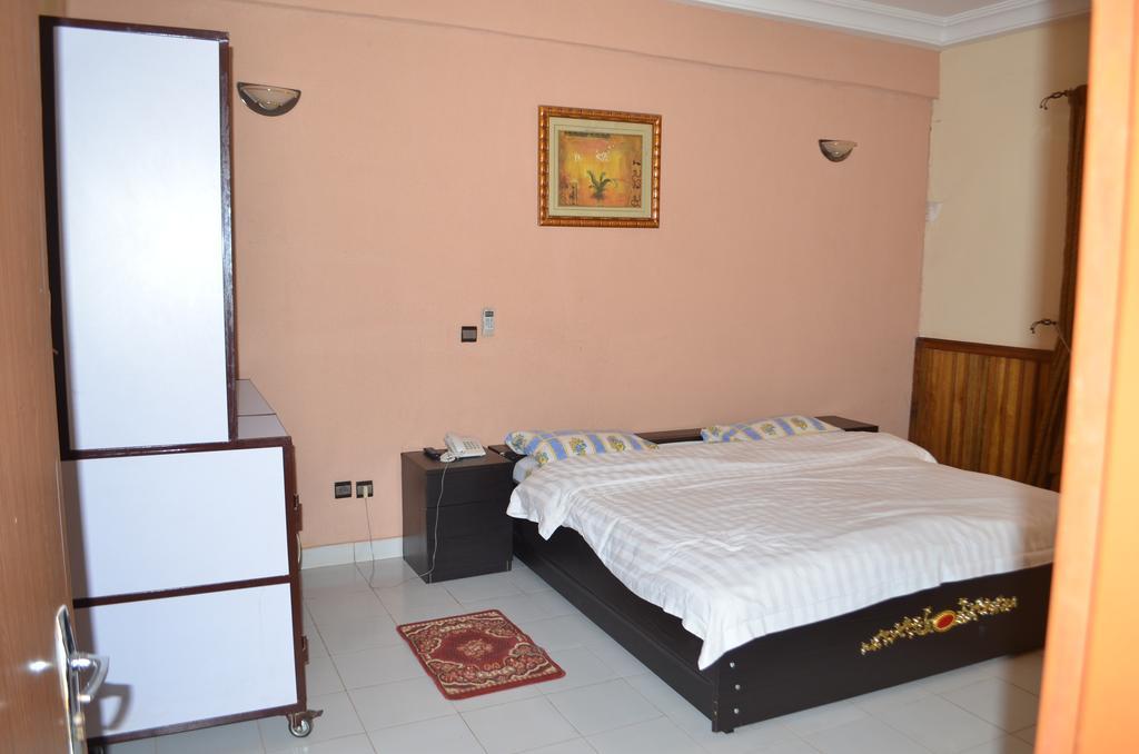 Ouaga Beach Hotel Ouagadougou Eksteriør bilde