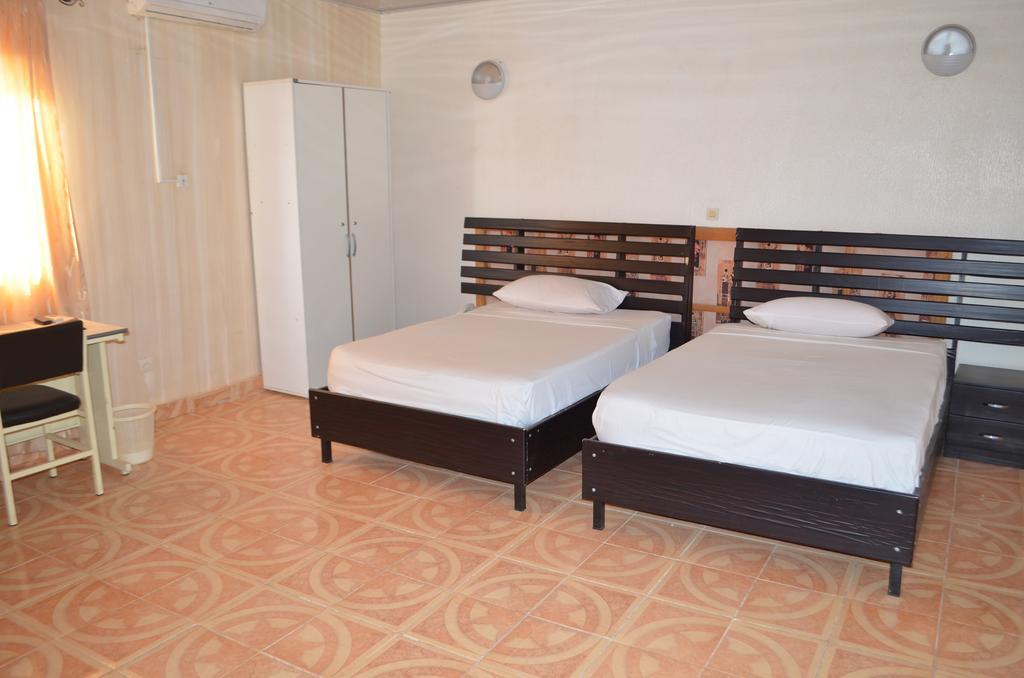 Ouaga Beach Hotel Ouagadougou Eksteriør bilde