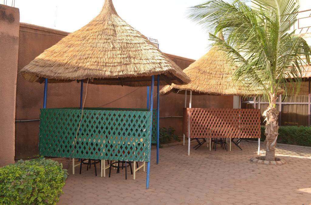 Ouaga Beach Hotel Ouagadougou Eksteriør bilde