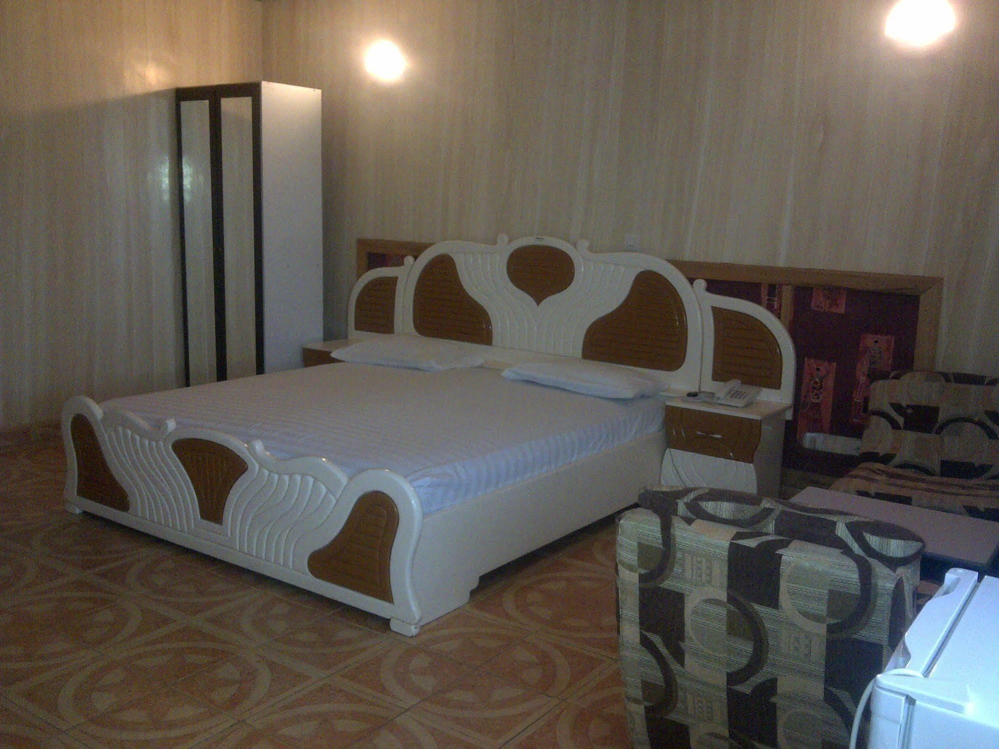 Ouaga Beach Hotel Ouagadougou Eksteriør bilde