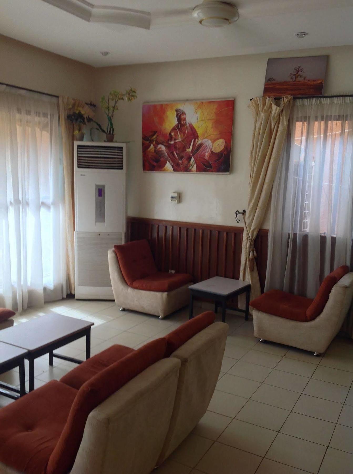Ouaga Beach Hotel Ouagadougou Eksteriør bilde